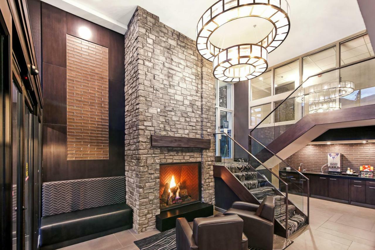 Best Western Plus Banff International Lodge Kültér fotó
